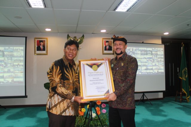 Penyerahan Sertifikat 08-08-2020